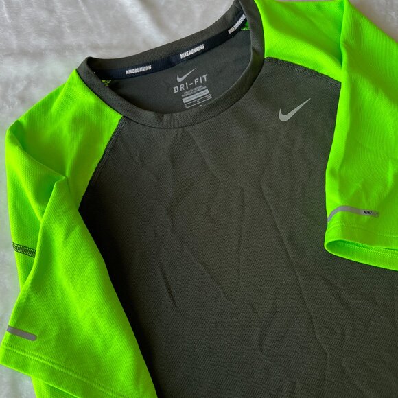 Women's Miler REFLECTIVE Running/Yoga/Gym Shirt-Sz S Neon/Olive Green Logo - Picture 1 of 8